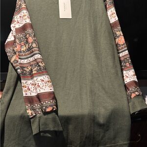 Floral Sleeve Green Top